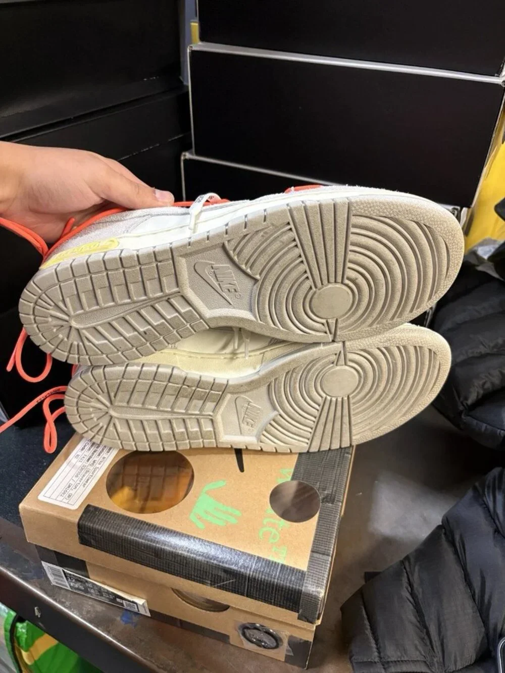 WORN Men’s Nike Dunk Low Off-White Lot 11 DJ0950-108 Size 12 WITH BOX